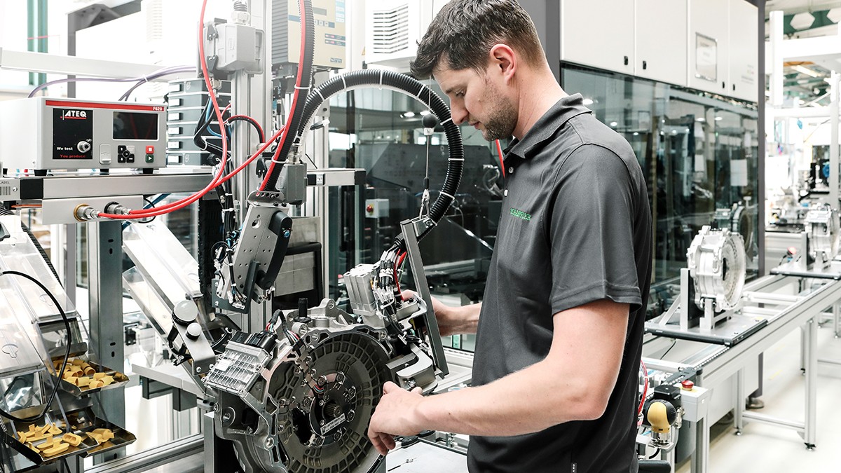 Manual leak testing of hybrid modules
